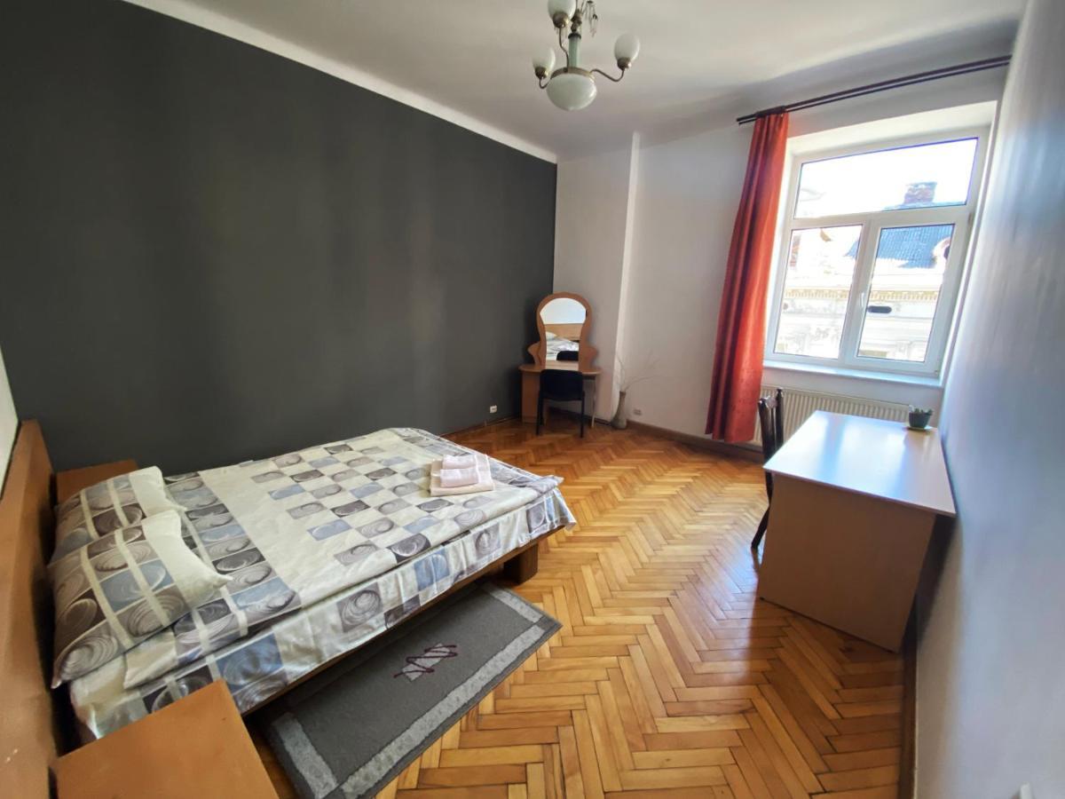 Apartment On Svobody Avenue Львів Екстер'єр фото