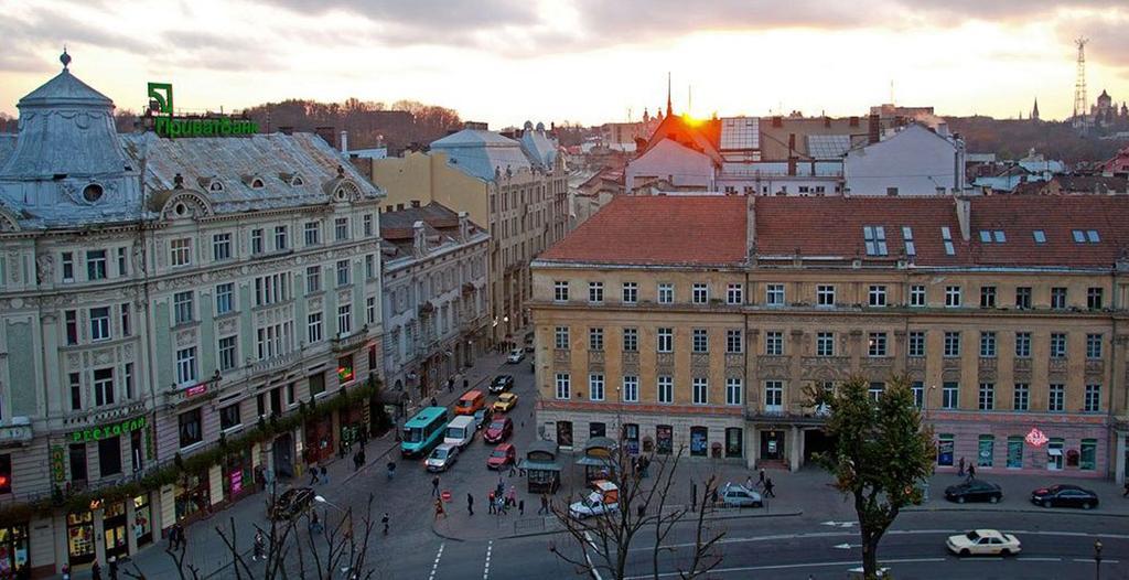 Apartment On Svobody Avenue Львів Екстер'єр фото